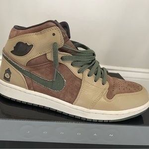 🔥🔥🔥Jordan 1 Retro Armed Forces in orginal box. Men size 10.